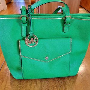 Michael Kors Jet Set Tote